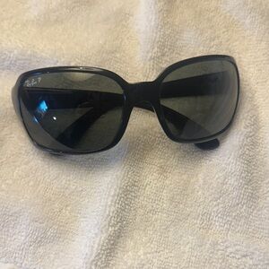 Ray-Ban Women's Sunglasses with Black Frame